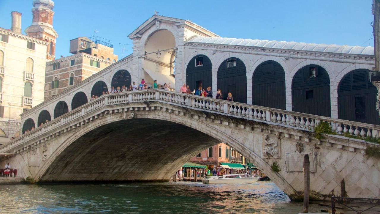 Raggio Di Sole Dietro Piazza San Marco Bahay bakasyunan Venice